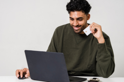 Luciano Guimaraes Tebar explica como o mercado de créditos de carbono está moldando estratégias empresariais globais.