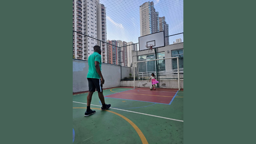 Oluwatosin Tolulope Ajidahun alerta para os riscos que certos medicamentos trazem à fertilidade.