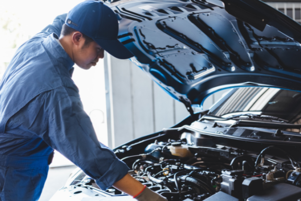 Sérgio Bento De Araújo explica o que não pode faltar na revisão de 10 mil km do seu carro.