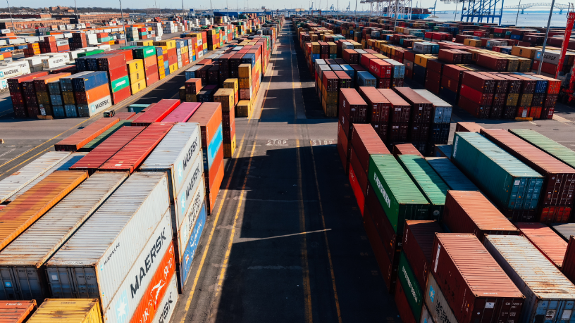 Como as novas tarifas dos EUA podem afetar exportações do Paraná e a economia de Curitiba
