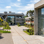UTFPR revela cursos mais disputados em Curitiba: o que a procura mostra para quem quer entrar na universidade em 2027