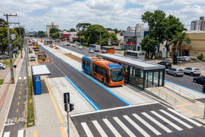 Novo Inter 2 avança em Curitiba: o que muda para quem usa ônibus e circula pela capital